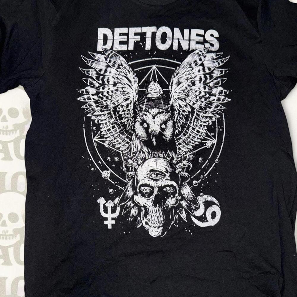 Deftones “Owl & Skull” Graphic Tee — Black (L)